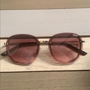 QUAY JEZABELL CHAIN - GLD/BRNPNK SUNGLASSES